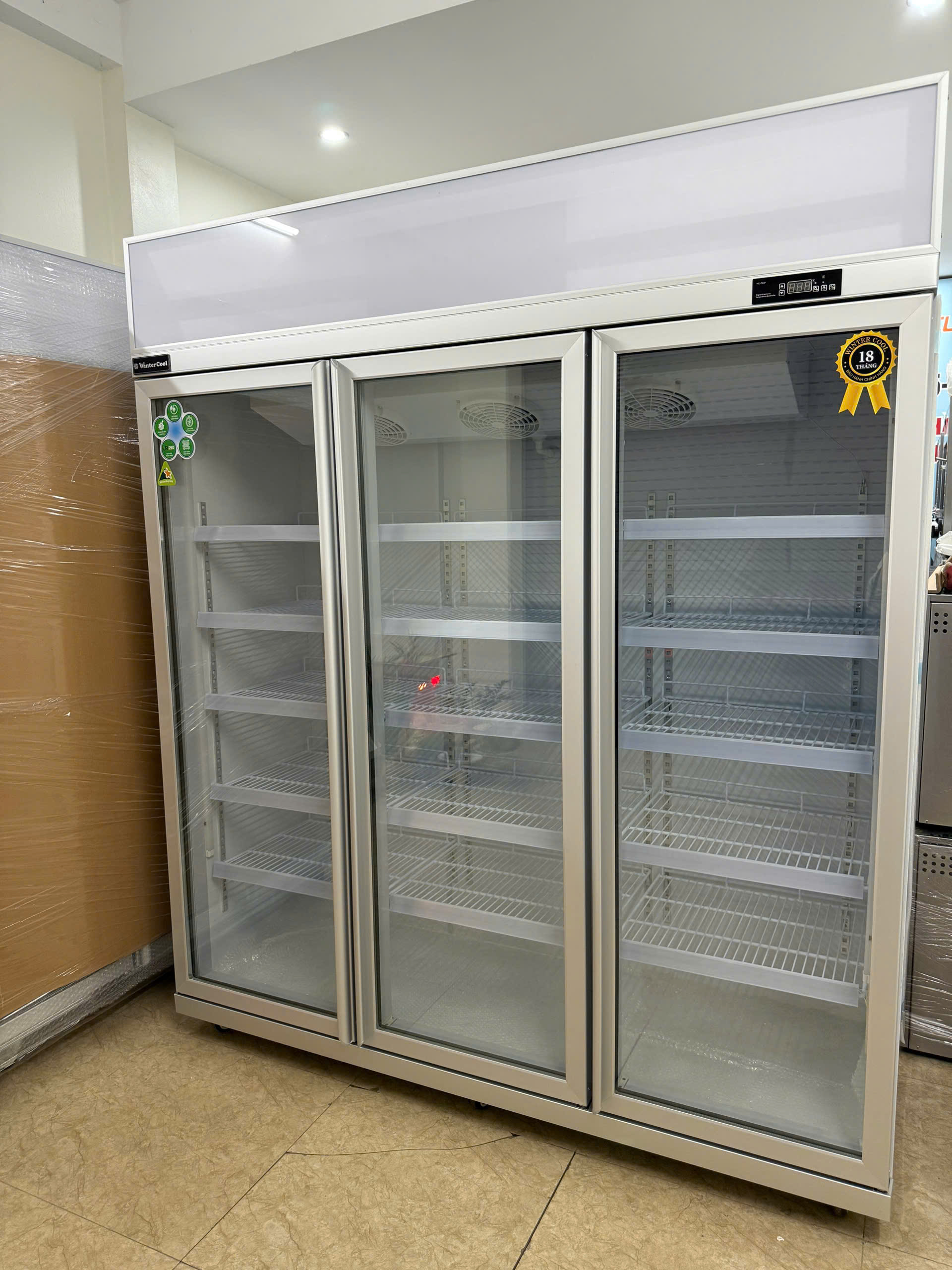 Tủ Mát 3 Cánh Kính WinterCool 3DDC-1800L